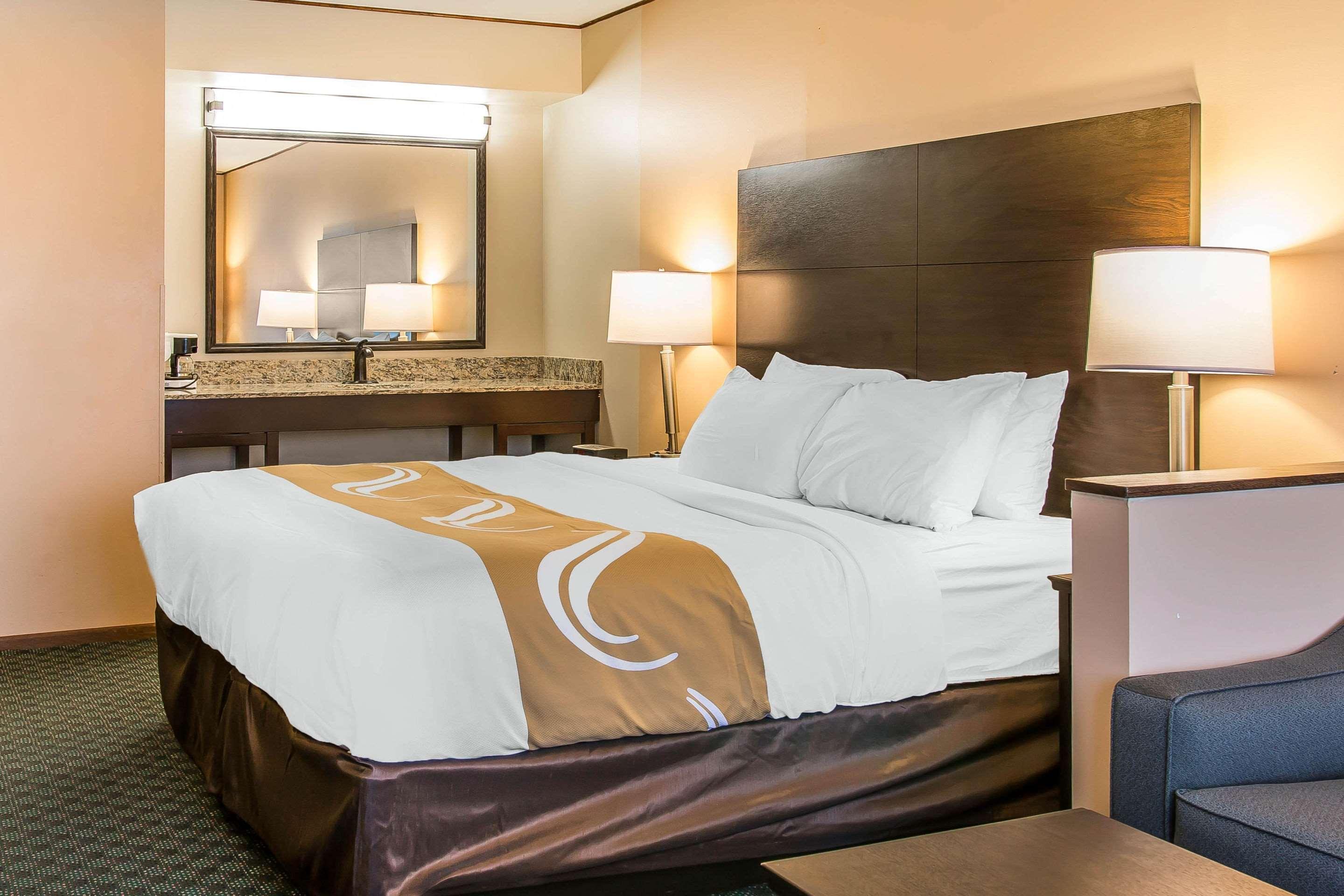 Quality Inn & Suites Houghton Bagian luar foto