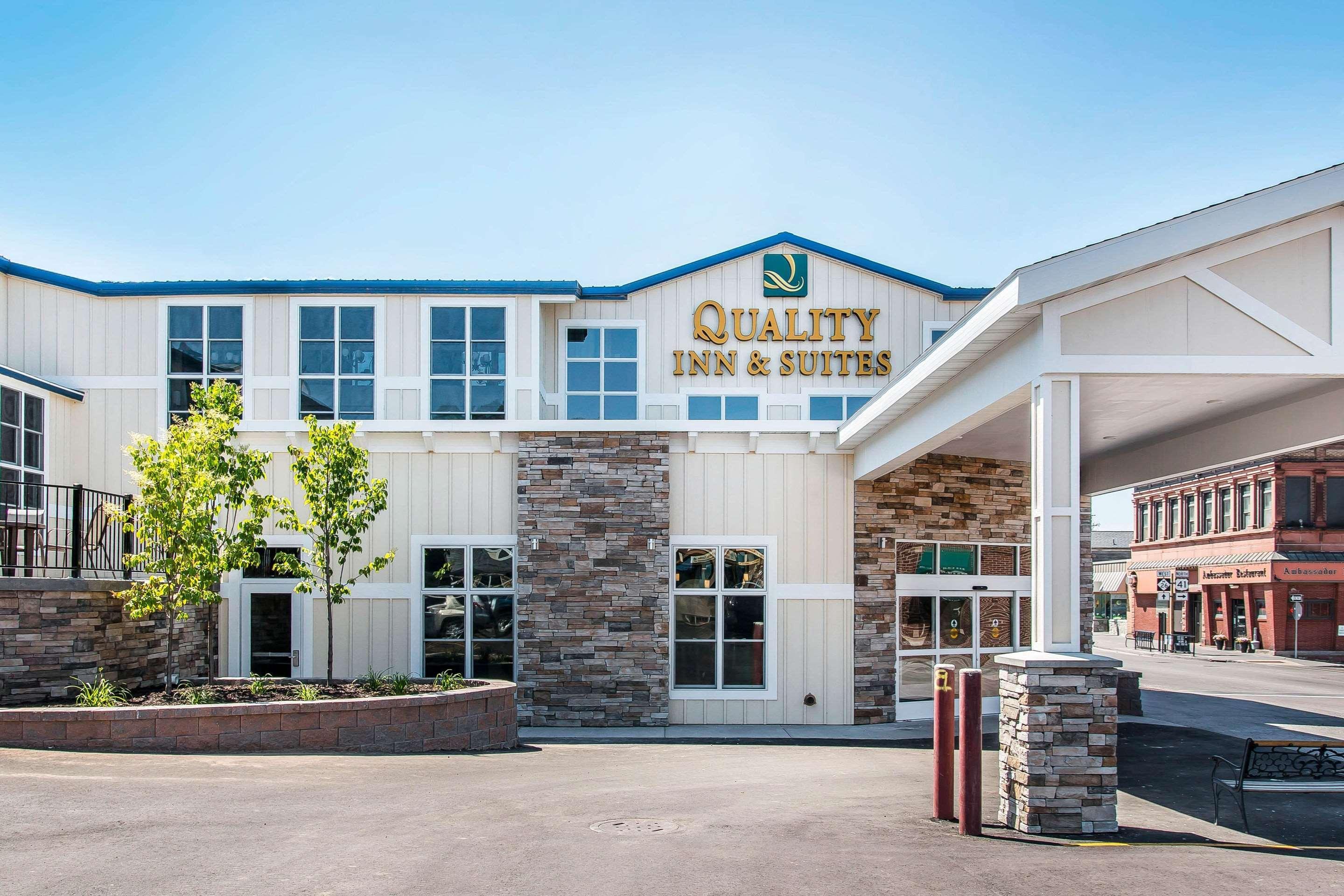 Quality Inn & Suites Houghton Bagian luar foto