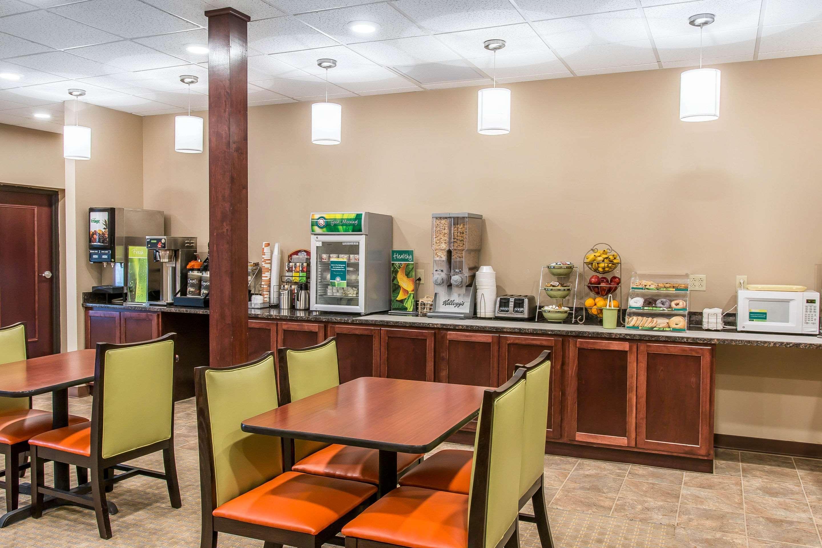 Quality Inn & Suites Houghton Bagian luar foto