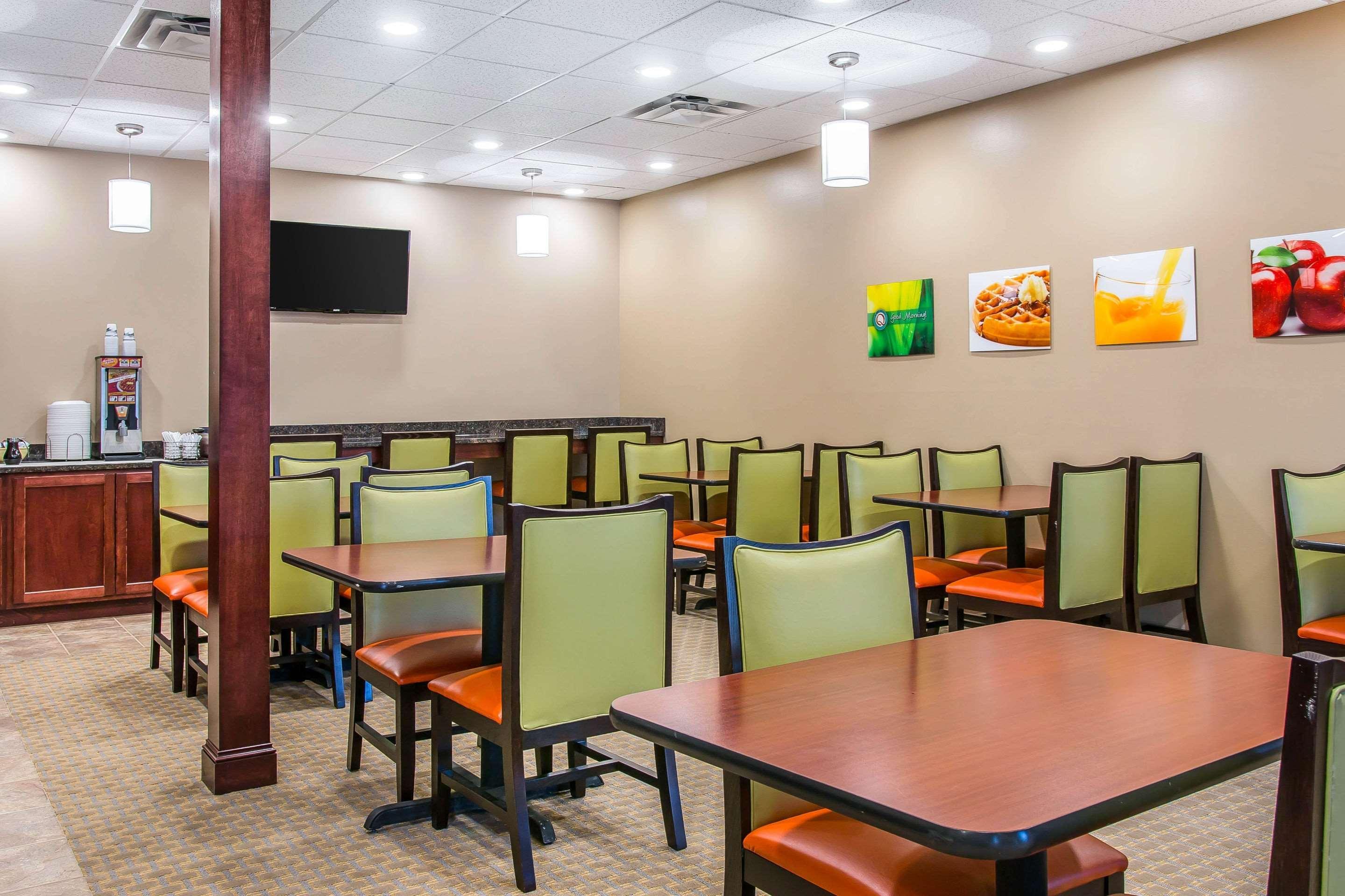 Quality Inn & Suites Houghton Bagian luar foto