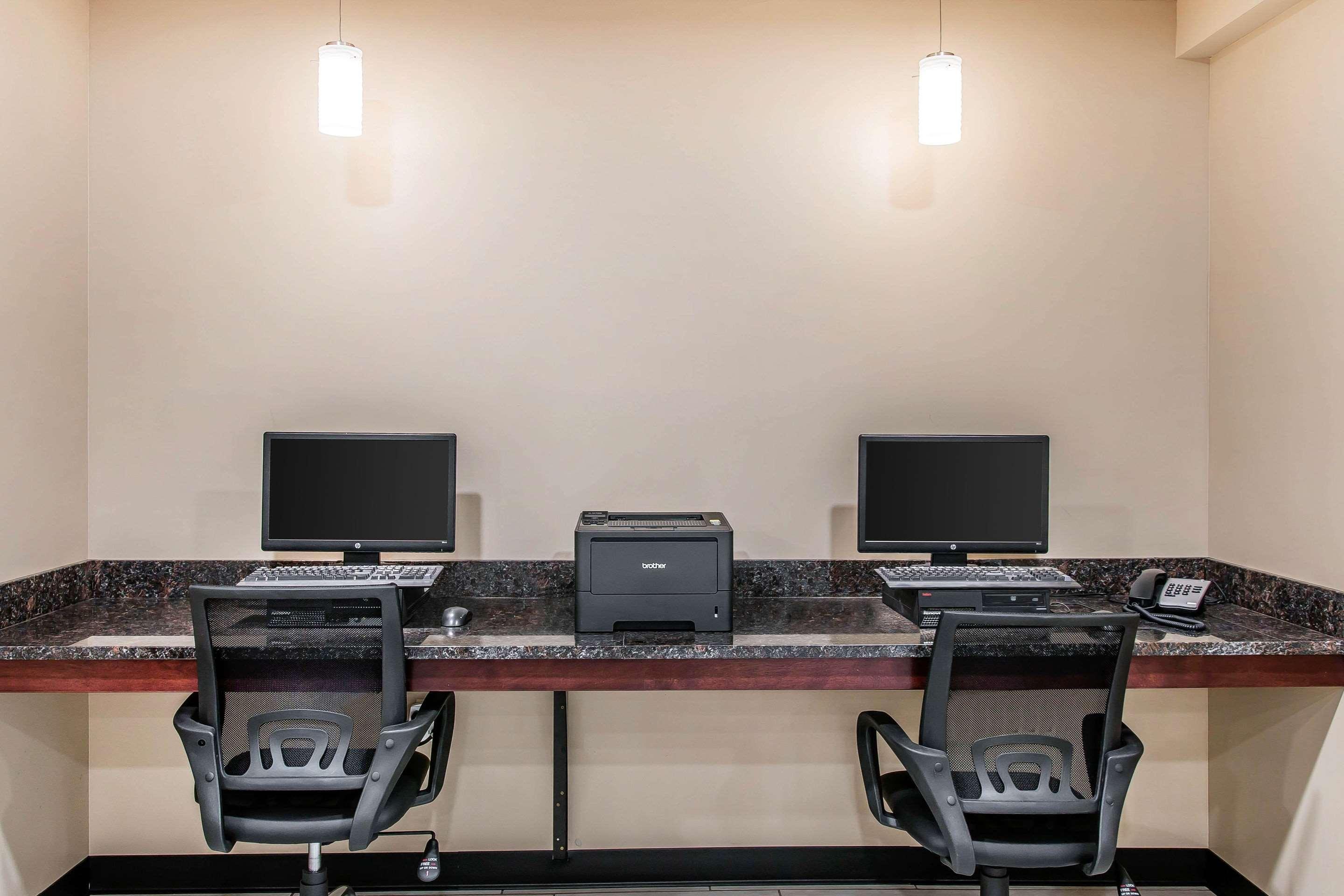 Quality Inn & Suites Houghton Bagian luar foto